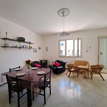 Holiday home Casa Vittorio A 100m Dalla Sabbia Lido Marini